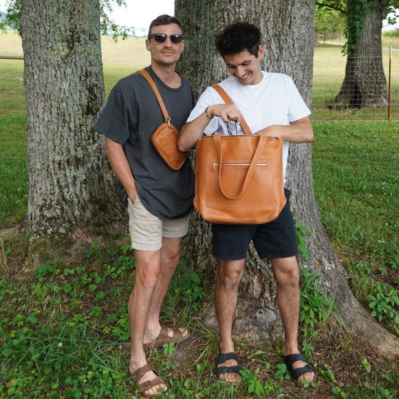 Parker Clay Leather Tote Bag - Picture 2 of 4